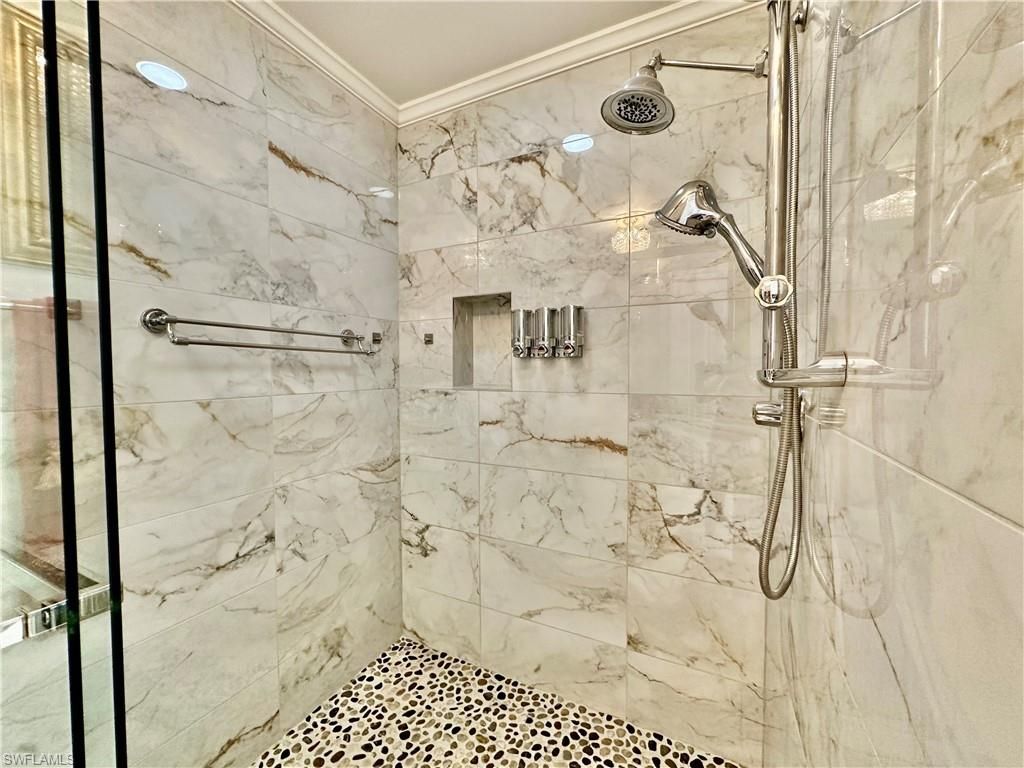3310 Grand Cypress Dr, Unit 101, Naples, FL 34119 Photo