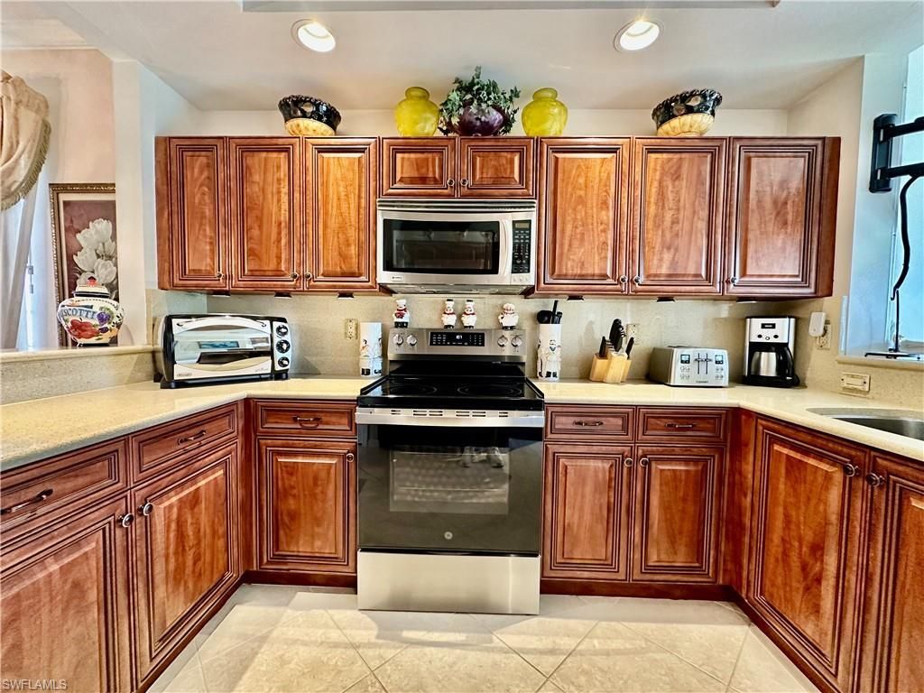 3310 Grand Cypress Dr, Unit 101, Naples, FL 34119 Photo