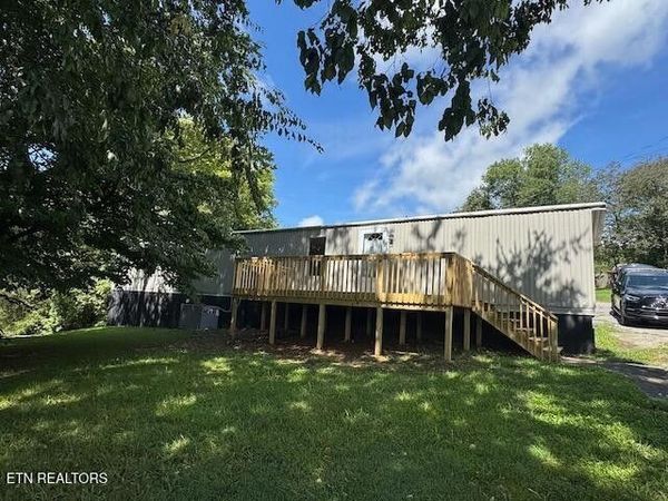 840 Kerr St , Dandridge, TN 37725