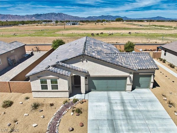 5562 S Chippewa Street, Pahrump, NV 89061