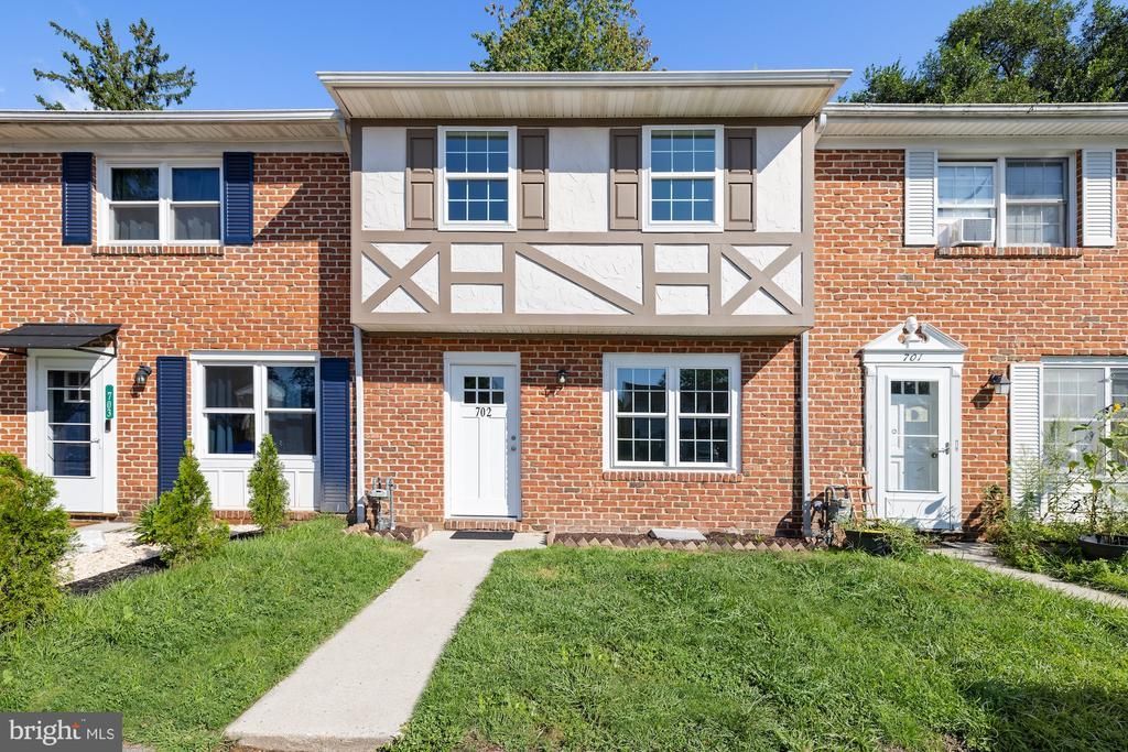 702 HILLS DRIVE, GETTYSBURG, PA 17325