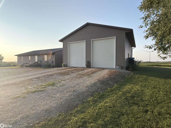 2357 510TH AVE, Deep River, IA 52222