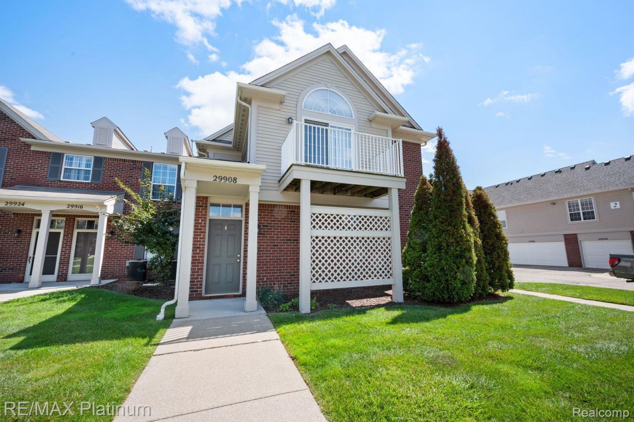 29908 Heritage Parkway, Unit 25, Warren, Mi 48092 Main Photo