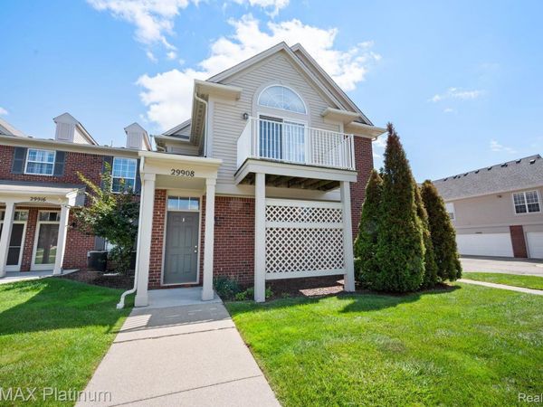 29908 Heritage Parkway, Unit 25, Warren, Mi 48092