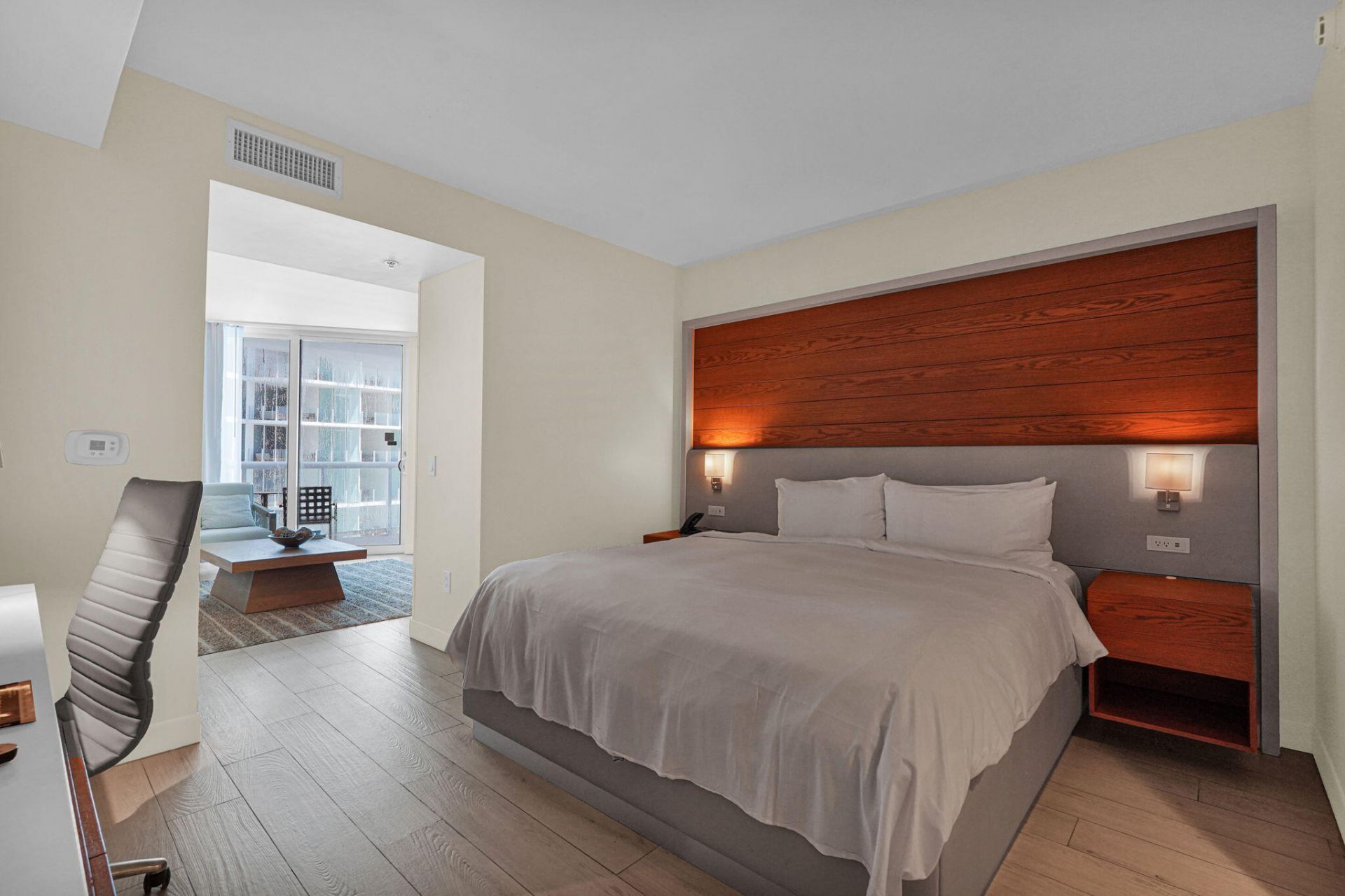 505 N Fort Lauderdale Beach Boulevard, Unit 1004, Fort Lauderdale, FL 33304 Photo