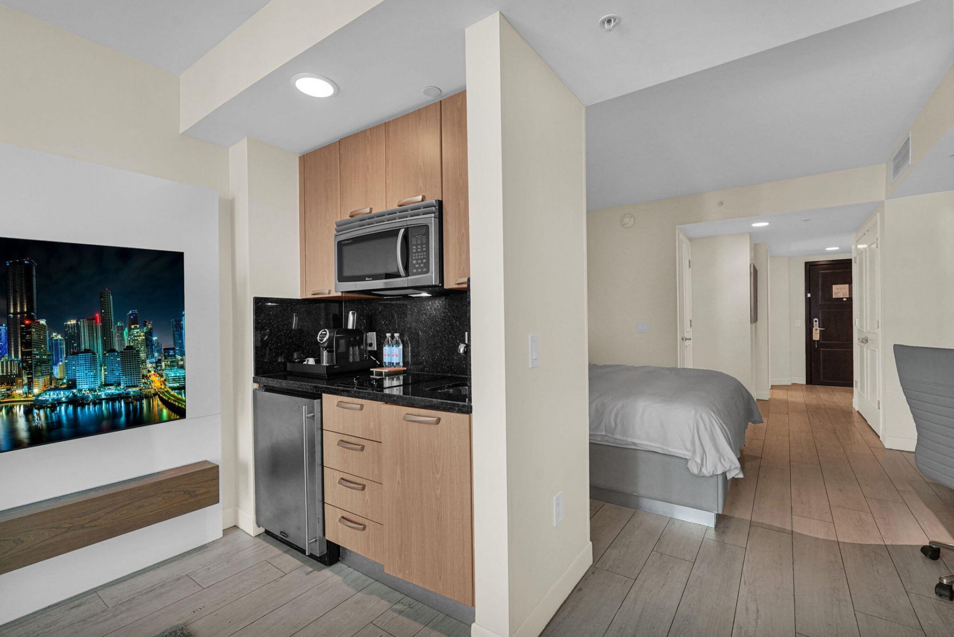 505 N Fort Lauderdale Beach Boulevard, Unit 1004, Fort Lauderdale, FL 33304 Photo