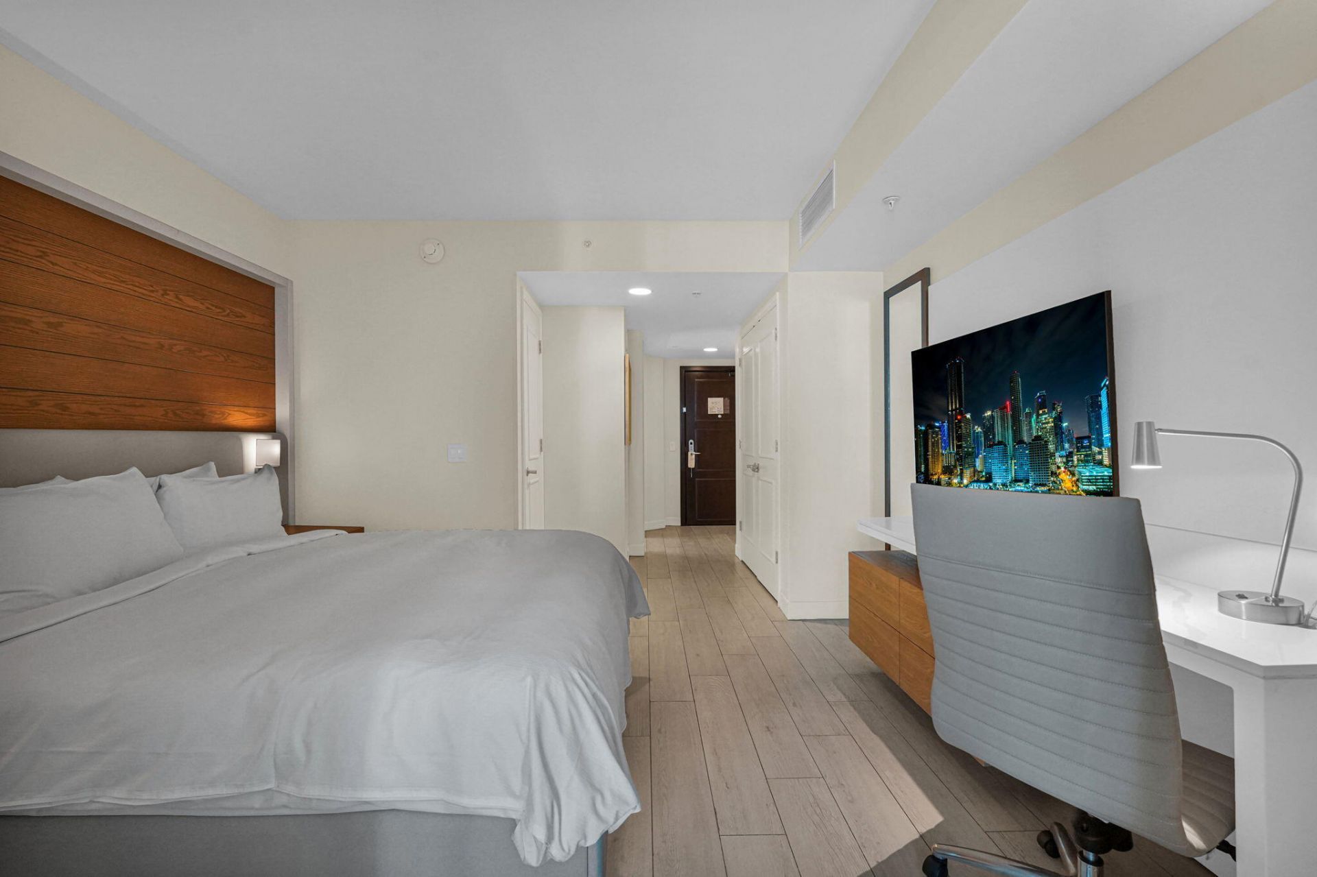 505 N Fort Lauderdale Beach Boulevard, Unit 1004, Fort Lauderdale, FL 33304 Photo