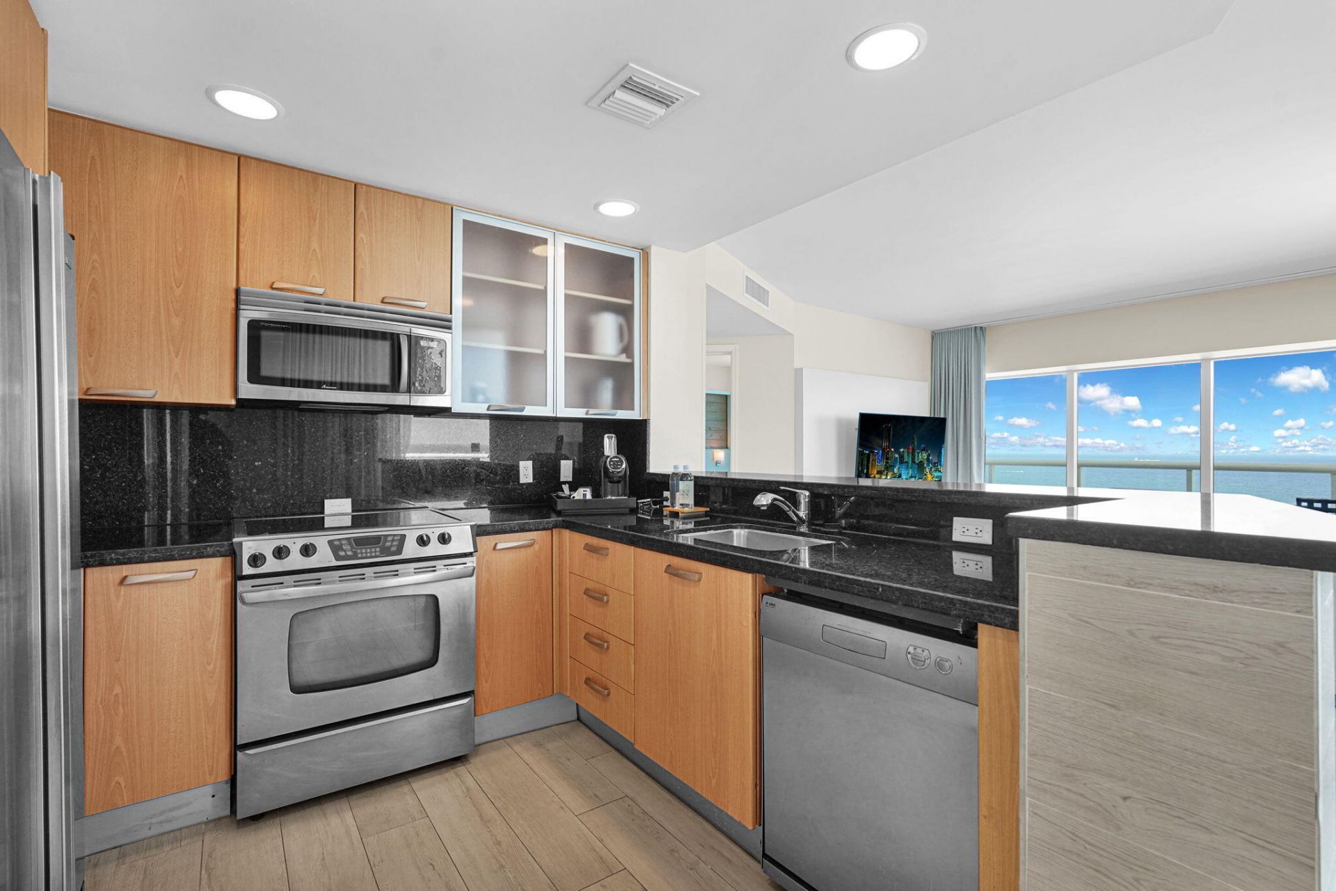 505 N Fort Lauderdale Beach Boulevard, Unit 1817, Fort Lauderdale, FL 33304 Photo