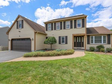 5814 Innsbruck Road , East Syracuse, NY 13057