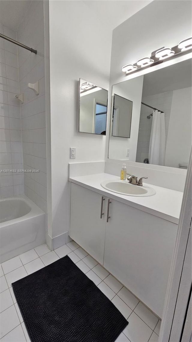 12112 Saint Andrews Pl , Unit 309, Miramar, FL 33025 Photo