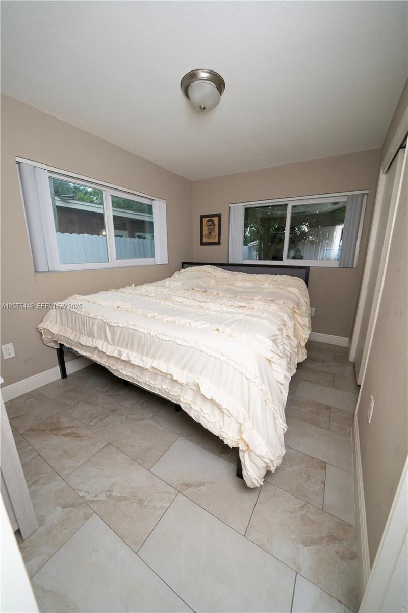 6944 SW 10th Ct , Pembroke Pines, FL 33023 Photo