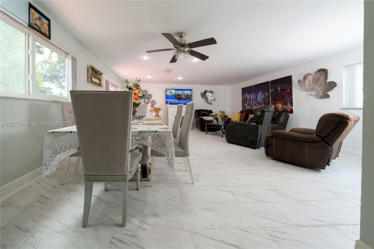 6944 SW 10th Ct , Pembroke Pines, FL 33023 Photo