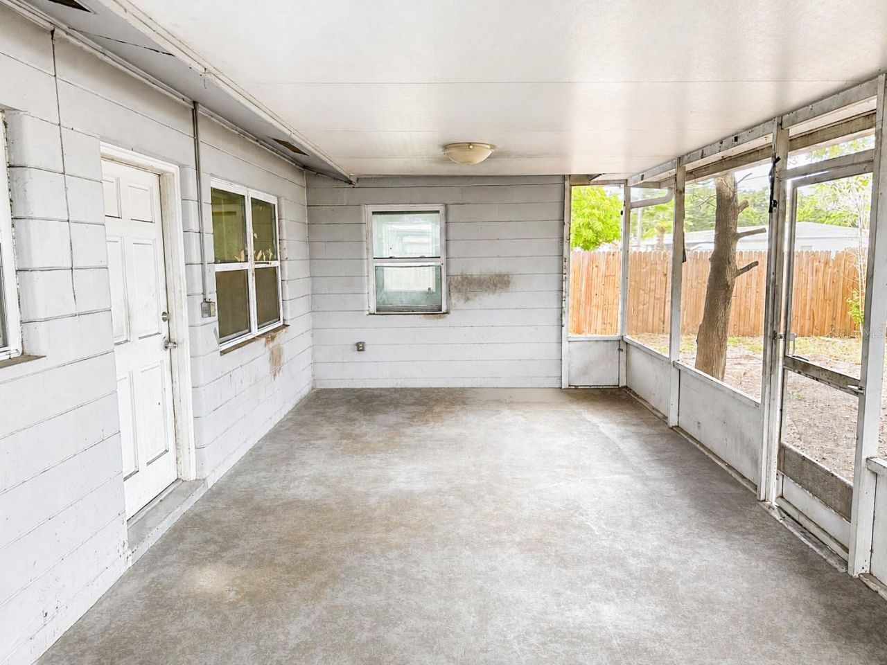 4957 62nd Street N, Kenneth City, FL 33709 Photo