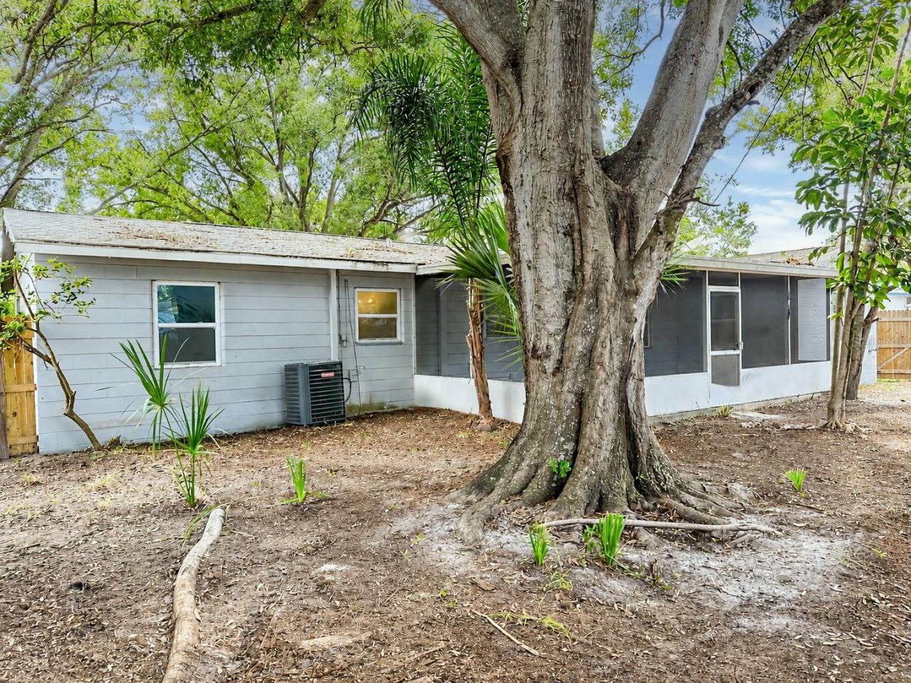 4957 62nd Street N, Kenneth City, FL 33709 Photo