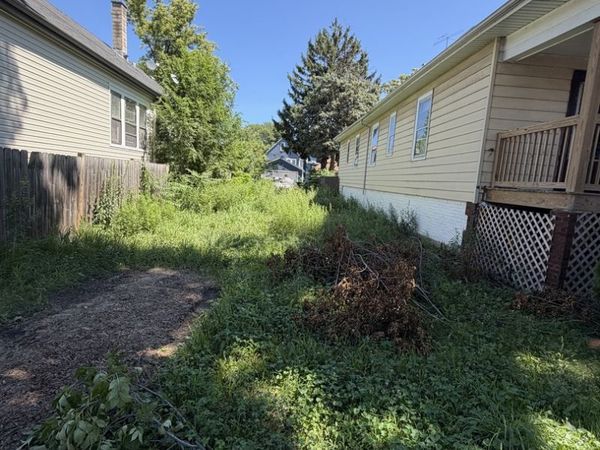 8623 S Marquette Avenue , Chicago, IL 60617