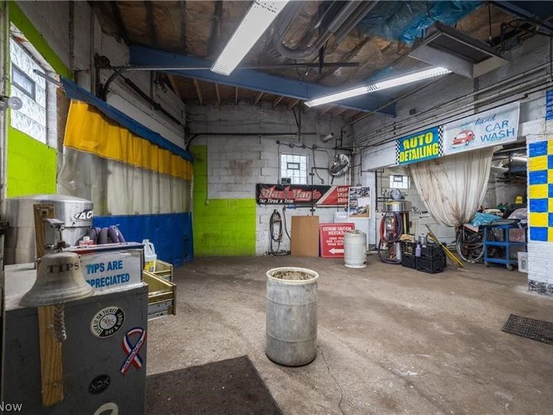 2050 W 65th Street, Cleveland, OH 44102 Photo 5