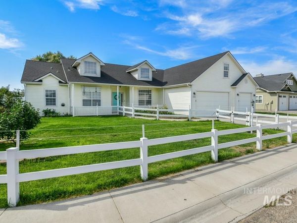 1005 Karndell St, Caldwell, ID 83605