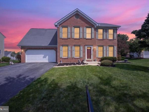 212 FOX GROVE PLACE, HUMMELSTOWN, PA 17036