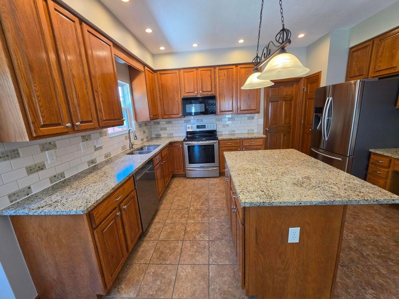 5541 Summer Boulevard, Galena, OH 43021 Photo 6