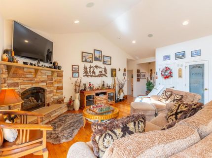 1267 Pyramid Circle, South Lake Tahoe, CA 96150 Photo