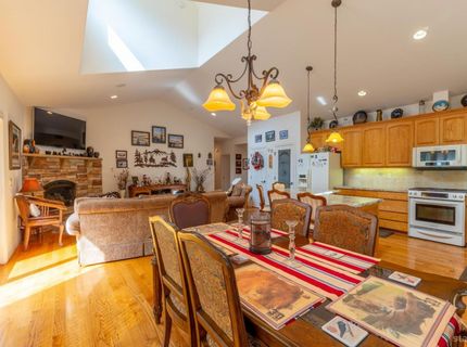 1267 Pyramid Circle, South Lake Tahoe, CA 96150 Photo
