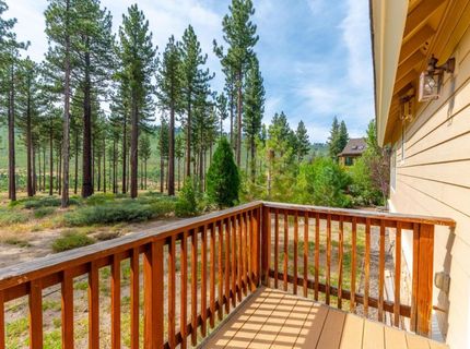 1267 Pyramid Circle, South Lake Tahoe, CA 96150 Photo