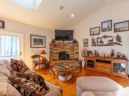 1267 Pyramid Circle, South Lake Tahoe, CA 96150 Photo