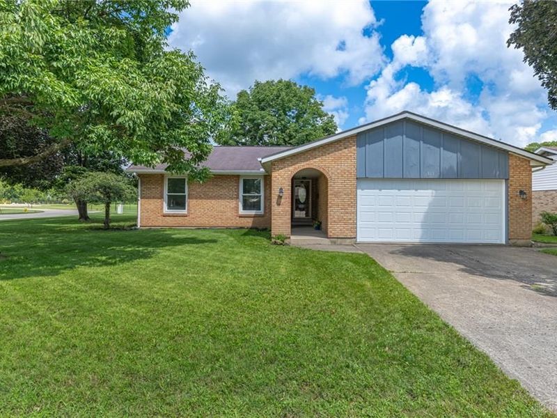 165 Finsbury Lane, Troy, OH 45373 Photo 1