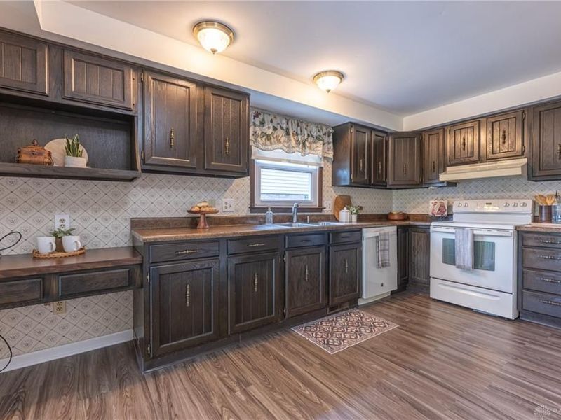 165 Finsbury Lane, Troy, OH 45373 Photo 8