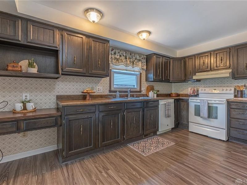 165 Finsbury Lane, Troy, OH 45373 Photo 8