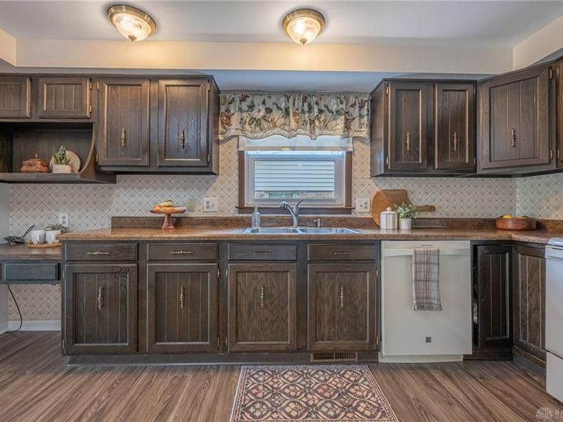 165 Finsbury Lane, Troy, OH 45373 Photo 9