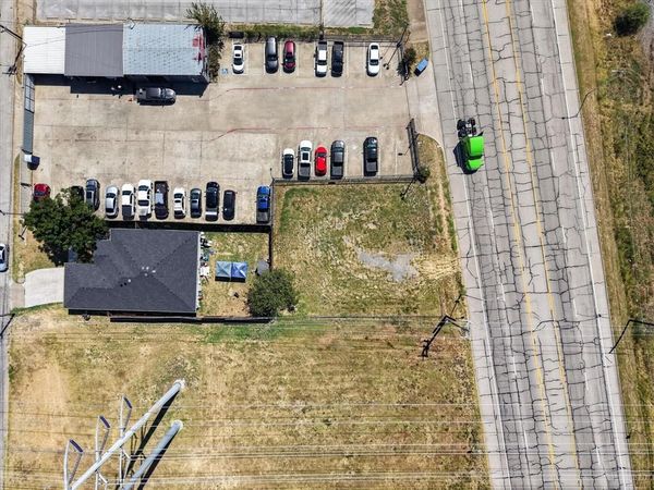 2126 W Main Street , Grand Prairie, TX 75050