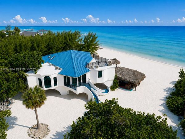 1557 Long Beach Dr , Big Pine, FL 33043