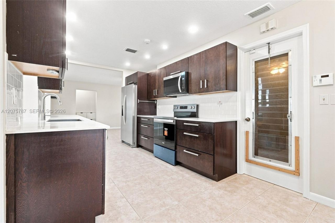 1431 NW 85th Way, Plantation, FL 33322 Photo