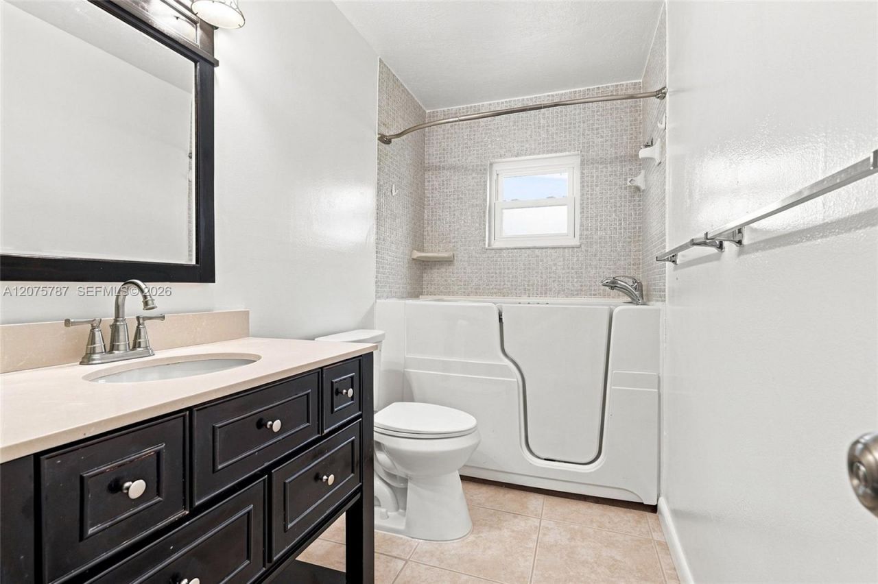 1431 NW 85th Way, Plantation, FL 33322 Photo