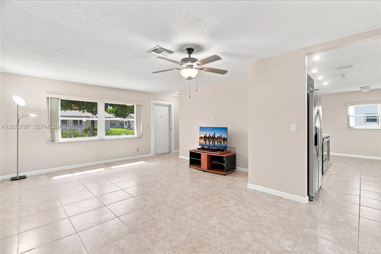 1431 NW 85th Way, Plantation, FL 33322 Photo