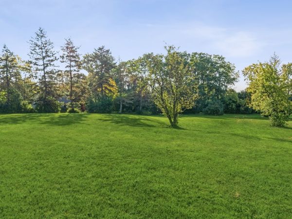 1350 N St Marys Road , Green Oaks, IL 60048
