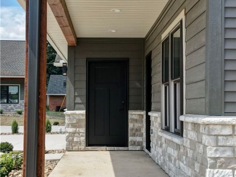 818 Third Street SW, New Philadelphia, OH 44663 Photo 4