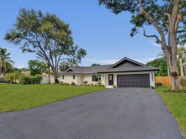 2009 SW 36TH Avenue, Delray Beach, FL 33445