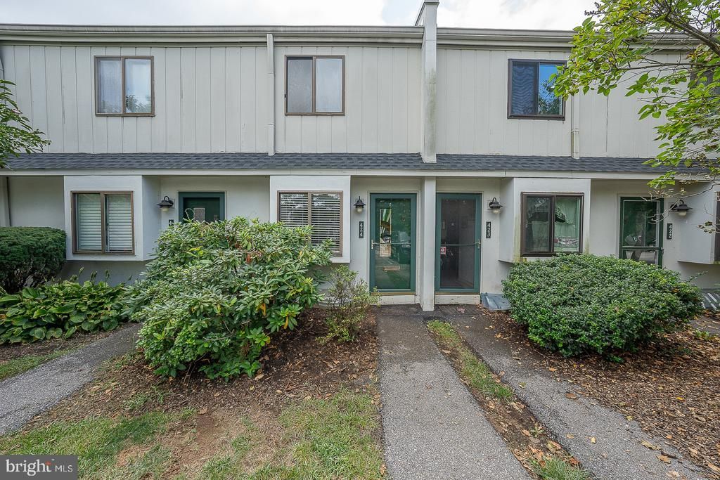 424 SUMMIT HOUSE , WEST CHESTER, PA 19382