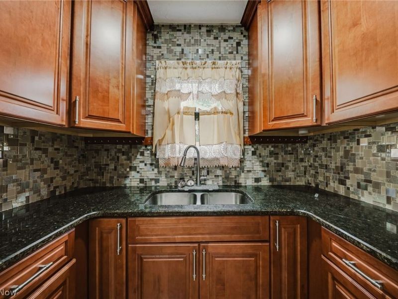 13509 Alvin Avenue, Garfield Heights, OH 44105 Photo 10