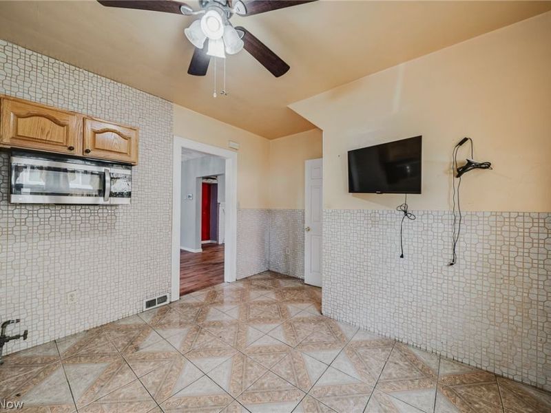 13509 Alvin Avenue, Garfield Heights, OH 44105 Photo 14