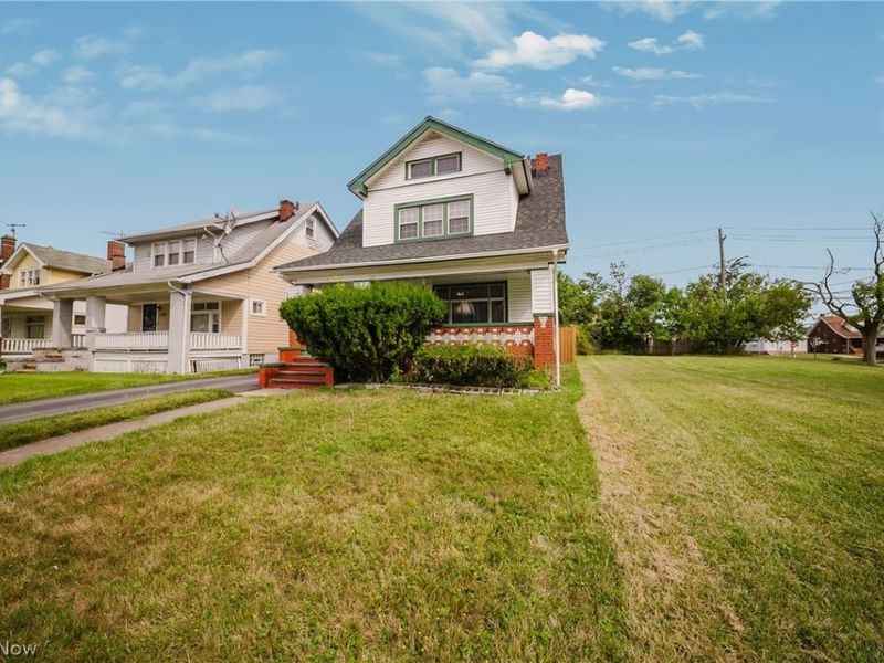 13509 Alvin Avenue, Garfield Heights, OH 44105 Photo 2