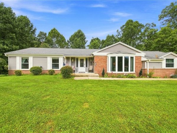145 W Lake Street, Washington, WV 26181
