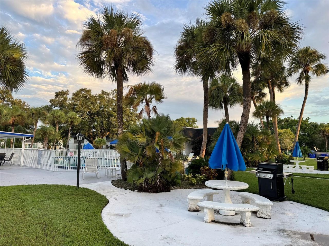 304 46th Avenue Terrace W, Unit 421, Bradenton, FL 34207 Photo
