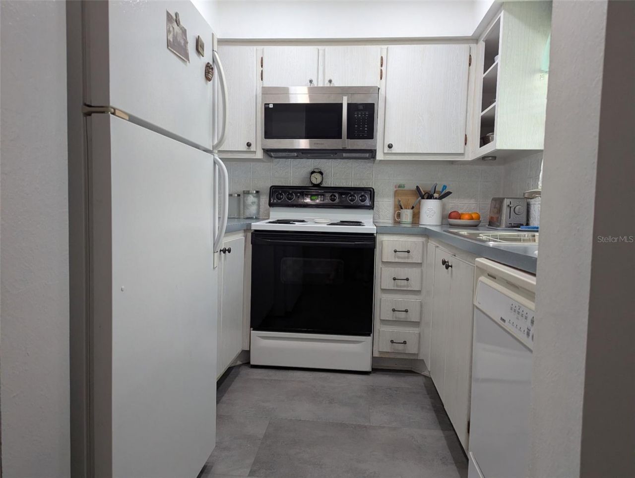 304 46th Avenue Terrace W, Unit 421, Bradenton, FL 34207 Photo