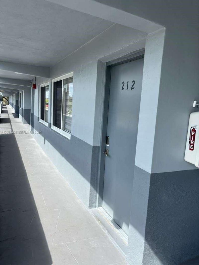11195 SW 1st St , Unit 216, Sweetwater, FL 33174 Photo