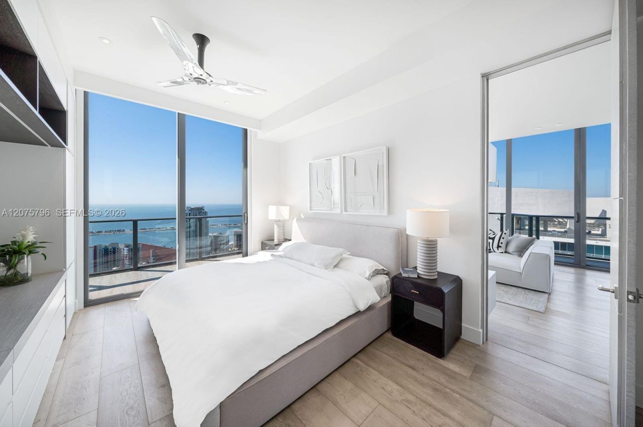 1300 S Miami Ave, Unit UPH4, Miami, FL 33130 Photo