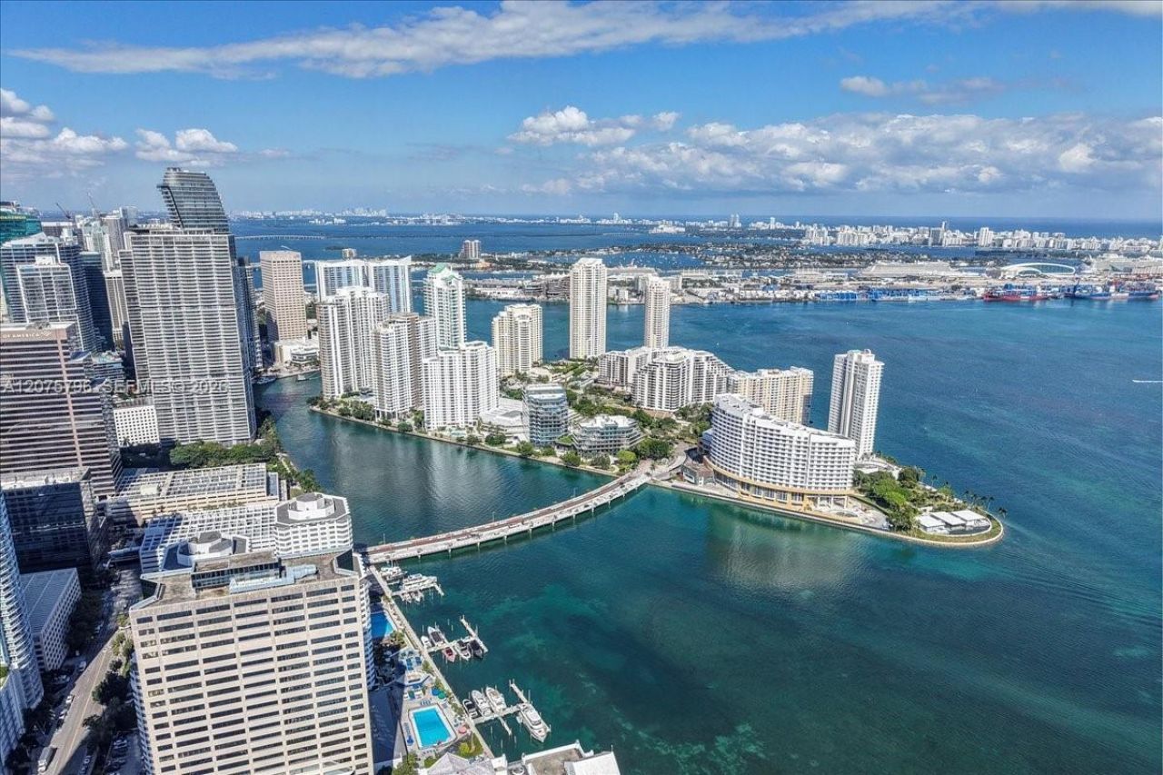1300 S Miami Ave, Unit UPH4, Miami, FL 33130 Photo
