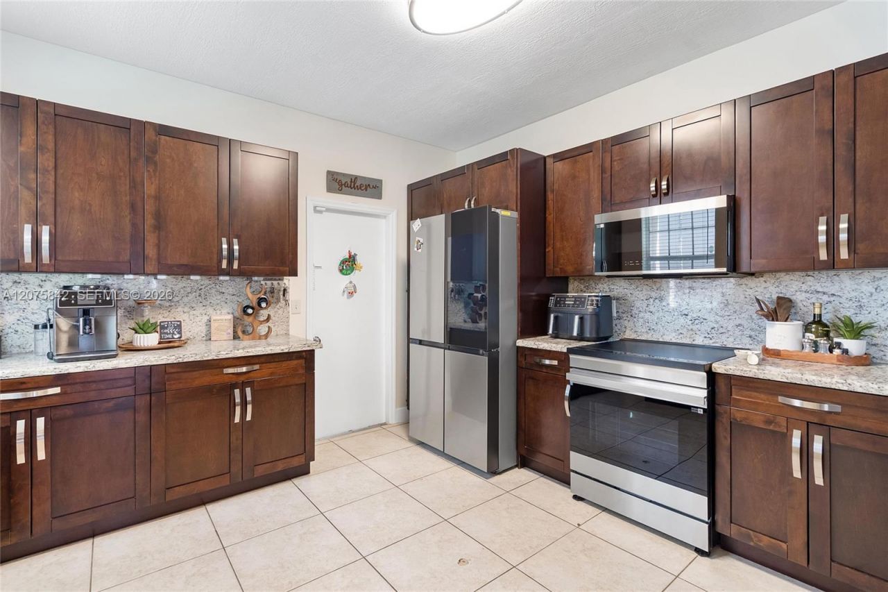 2224 Salerno Cir, Weston, FL 33327 Photo